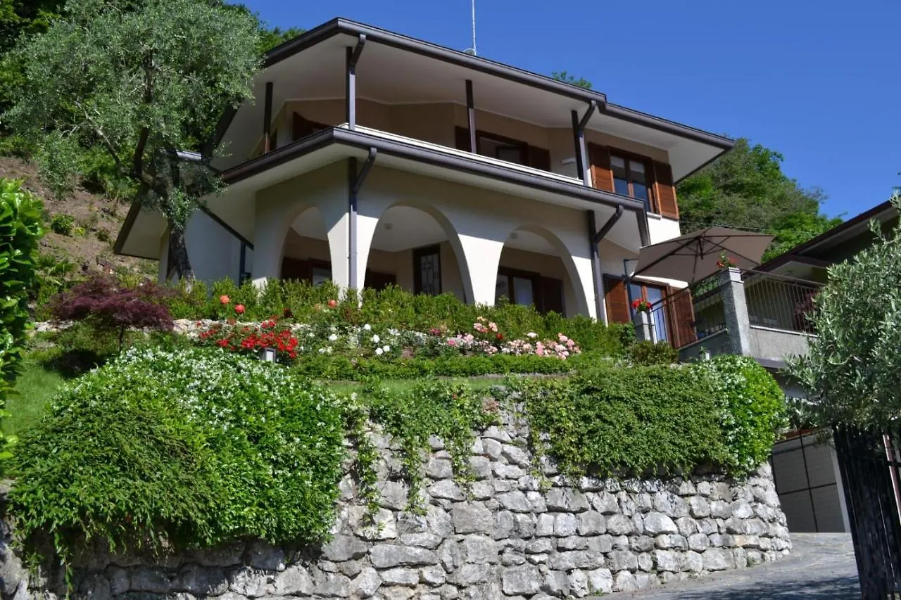 Le Grigne Guesthouse - The Garden Oliveto Lario Апартаменты