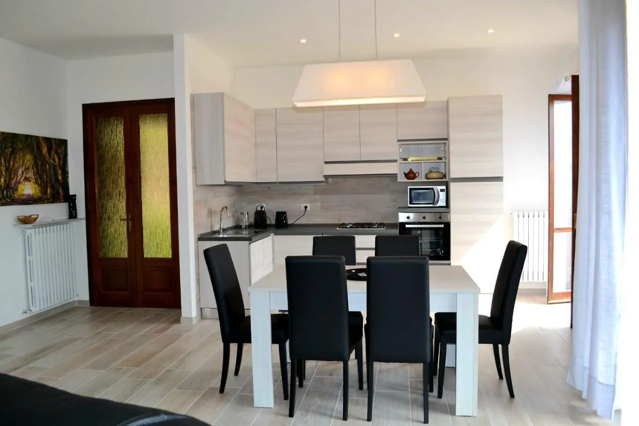 Le Grigne Guesthouse - The Garden Oliveto Lario Апартаменты