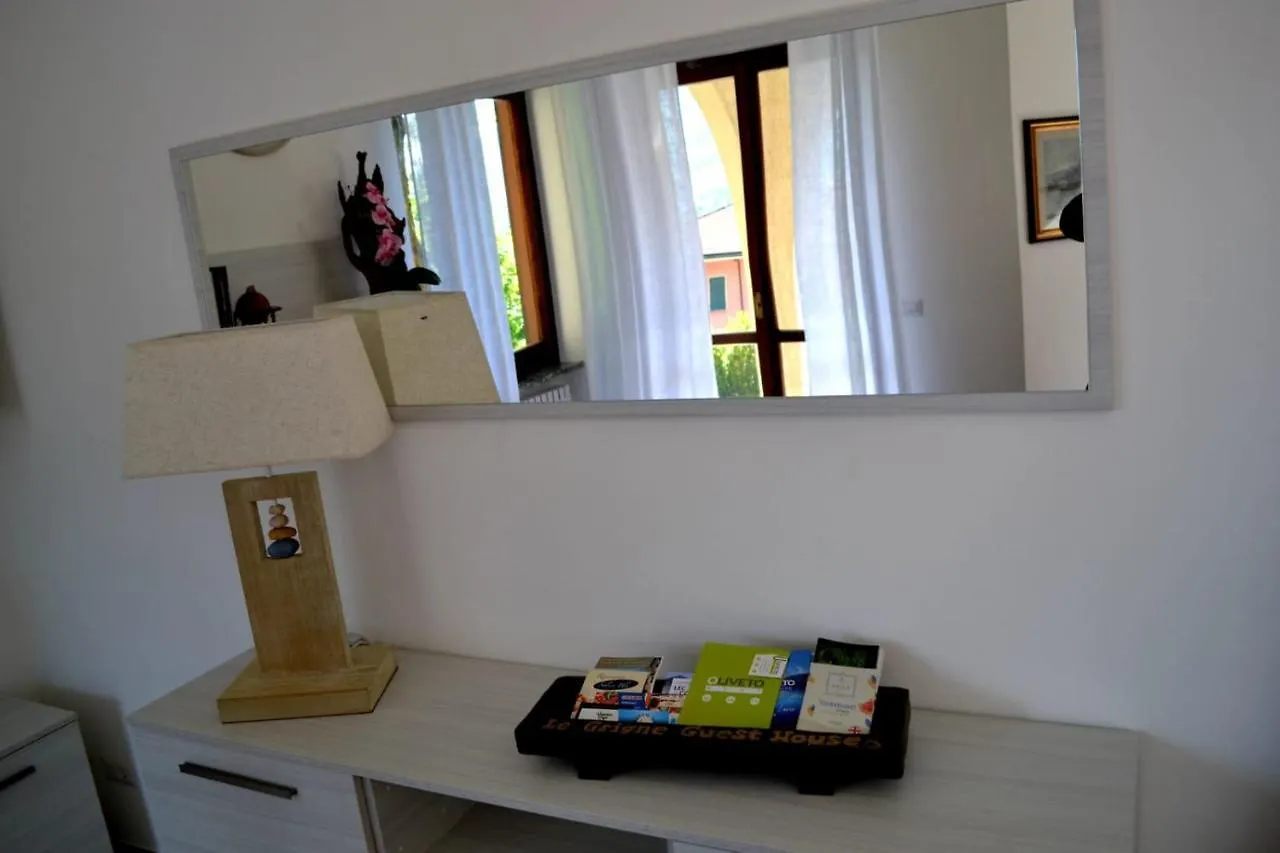 Le Grigne Guesthouse - The Garden Oliveto Lario Апартаменты