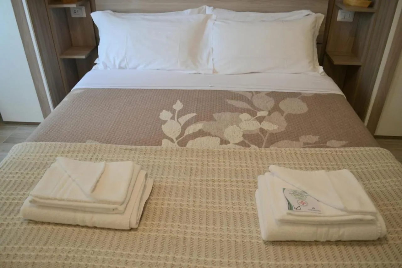 Апартаменты Le Grigne Guesthouse - The Garden Oliveto Lario Италия