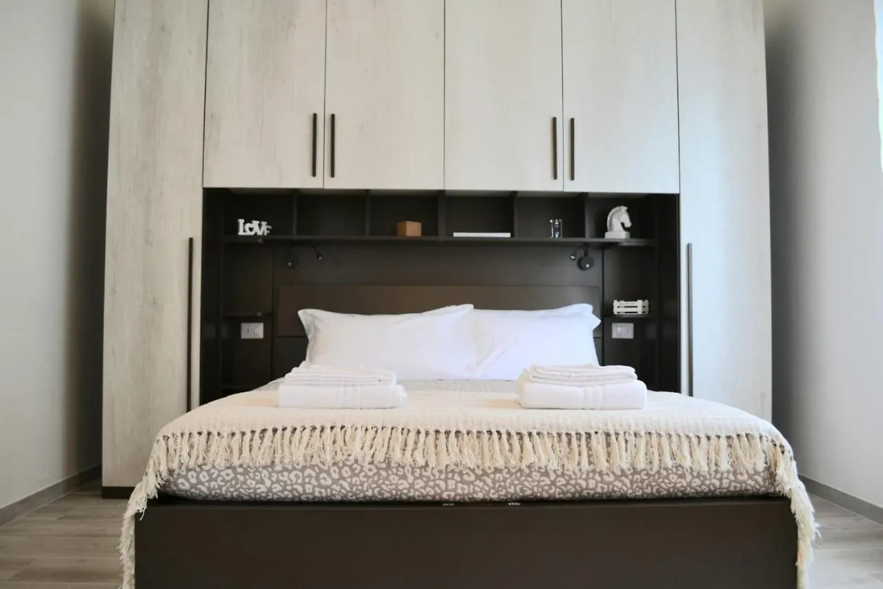 Le Grigne Guesthouse - The Garden Oliveto Lario Апартаменты