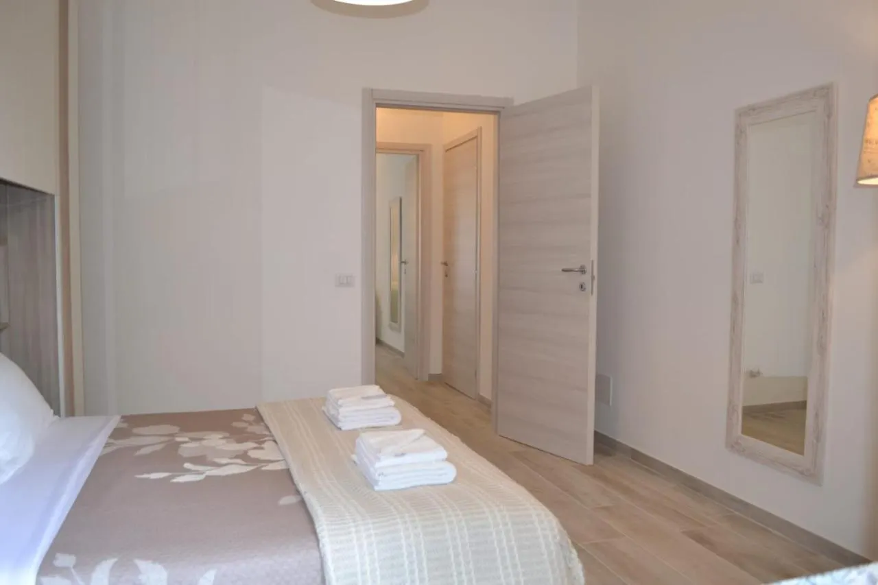 Le Grigne Guesthouse - The Garden Oliveto Lario Апартаменты