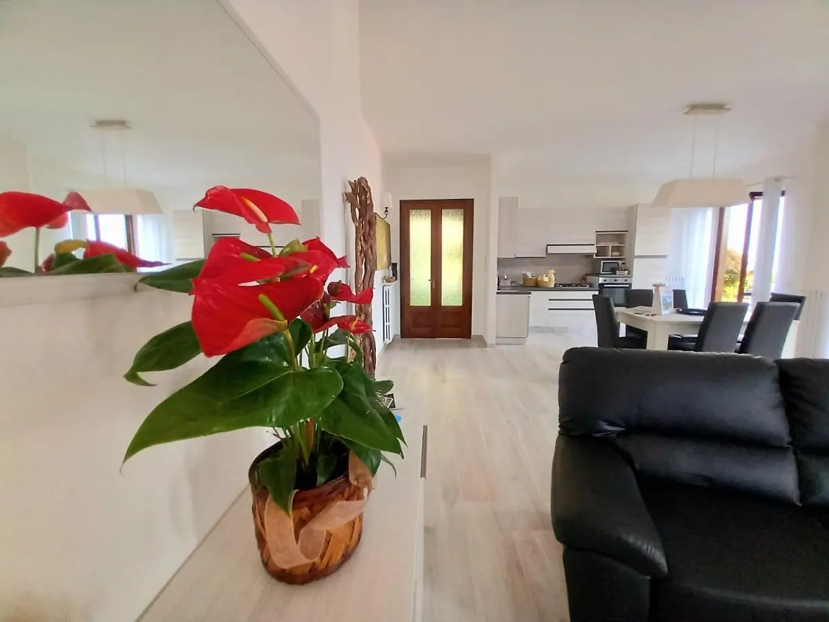 Апартаменты Le Grigne Guesthouse - The Garden Oliveto Lario