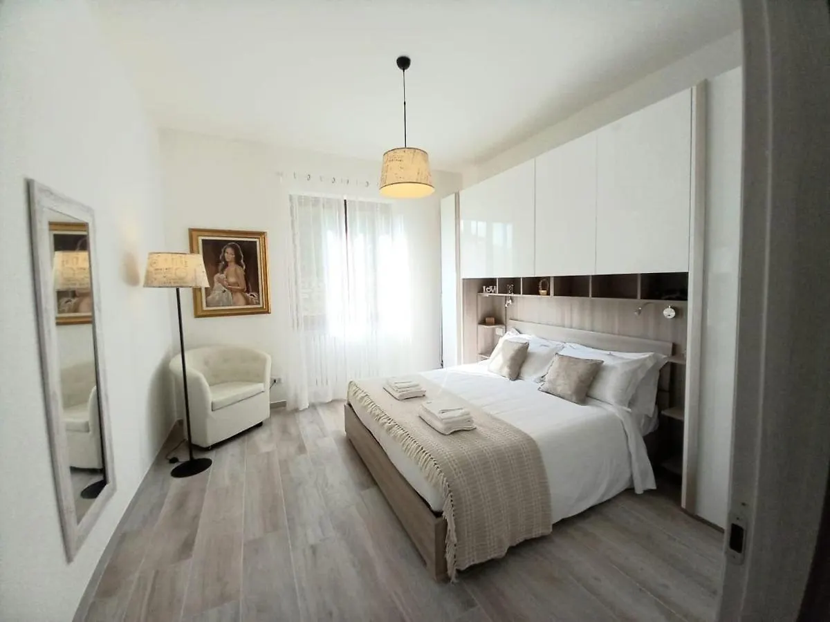Апартаменты Le Grigne Guesthouse - The Garden Oliveto Lario